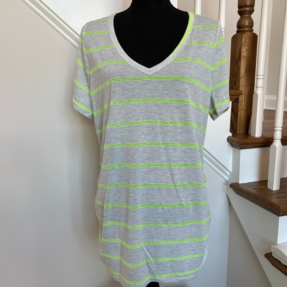 Lane Bryant Gray Striped Ruched Side Tee Size 14/16